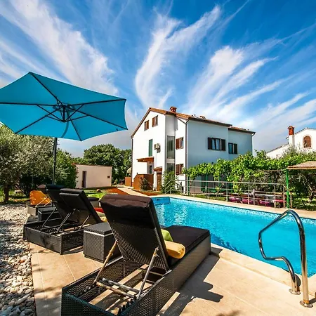 Mara Holiday home Fondole