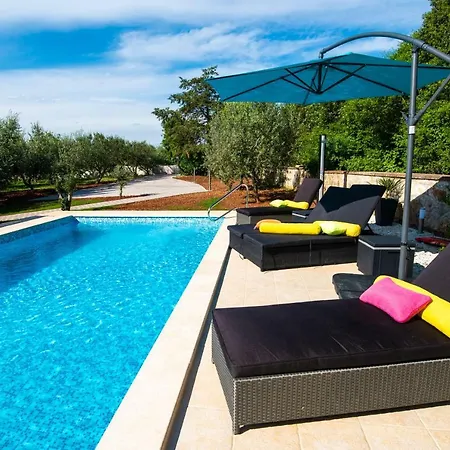 Holiday home Mara Fondole
